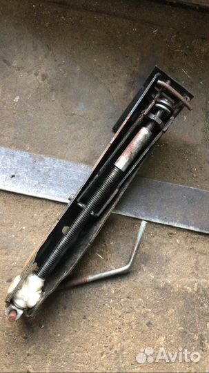 Домкрат для нексия дэу