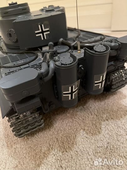Радиоуправляемый танк