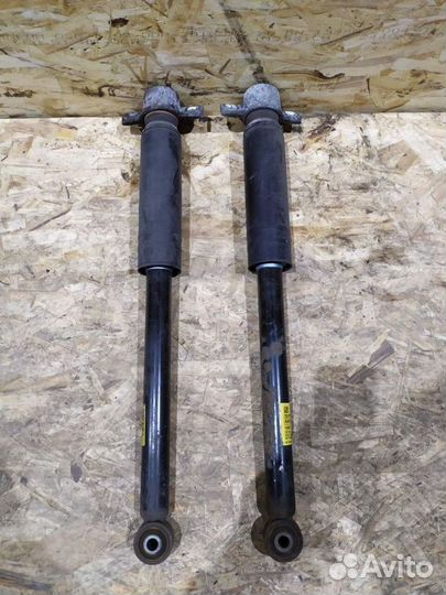 Задние амортизаторы Шевроле Круз