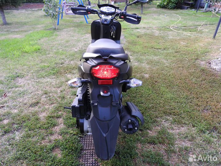 Скутер SYM crox 125