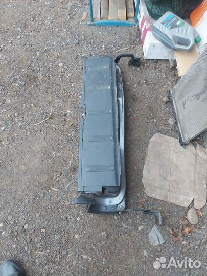 Дверь багажника низ mitsubishi outlander