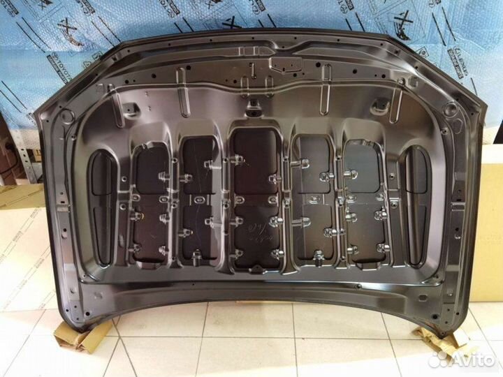 Капот Toyota Land Cruiser 200