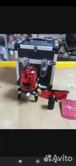 Лазерный уровень ADA и штатив ADA