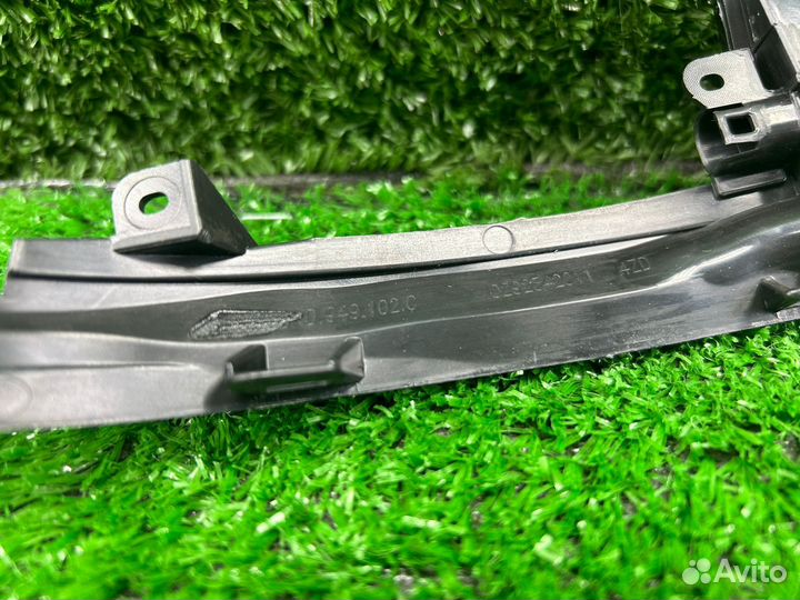 Повторитель в зеркало правый 8K0949102C Audi A3 A4