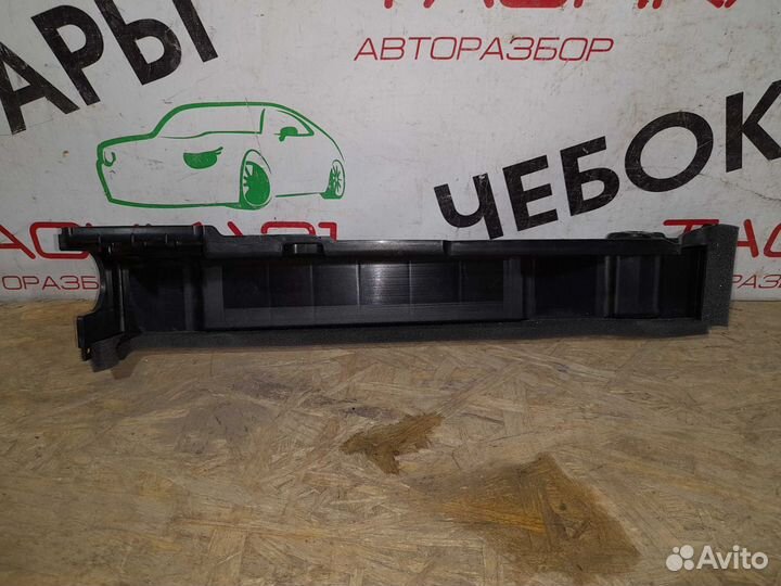 Воздуховод радиатора правый Hyundai Solaris 2