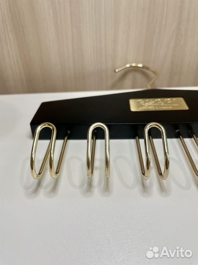 Вешалка gucci для ремней гучи