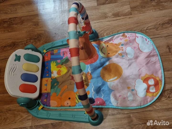 Развивающий коврик с пианино