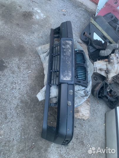 Передний бампер на bmw 5 e34