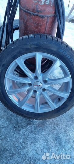 Roadstone Winguard 215/55 R17 98