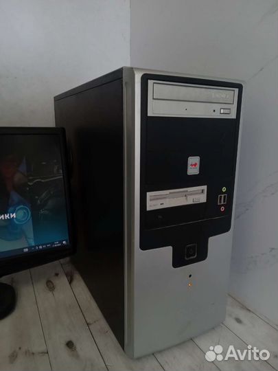 Компьютер для дома / Работы и игр I3/ 8gb