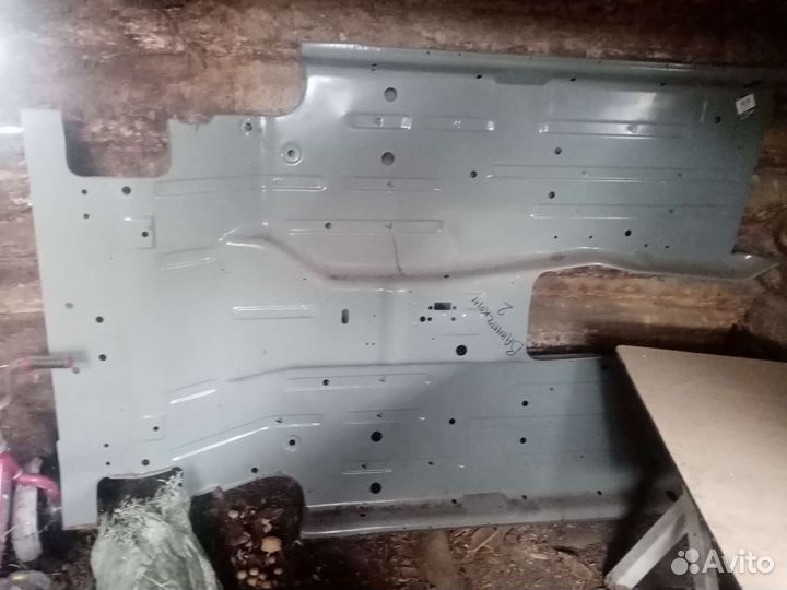 Корыто пола на ниву 21213 новое