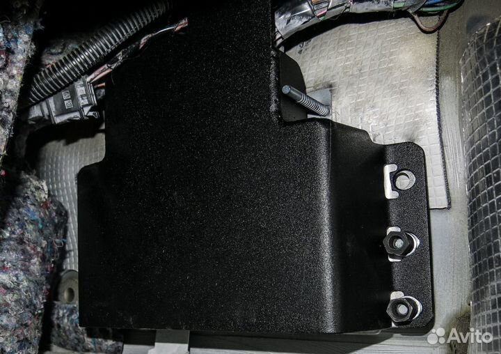 Защита эбу LADA Granta 11-18 18