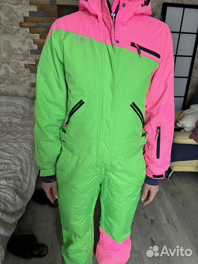 Комбинезон женский для сноуборда
