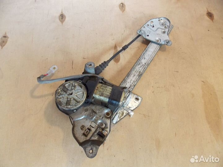 Стеклоподъемник задний правый Mazda 626 GE 91-97г