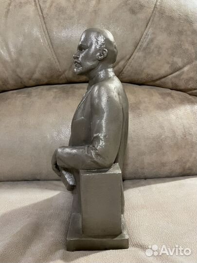 Бюст Ленина