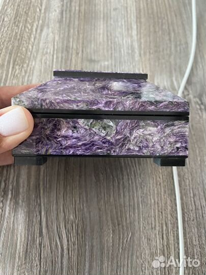 Шкатулка из чароита