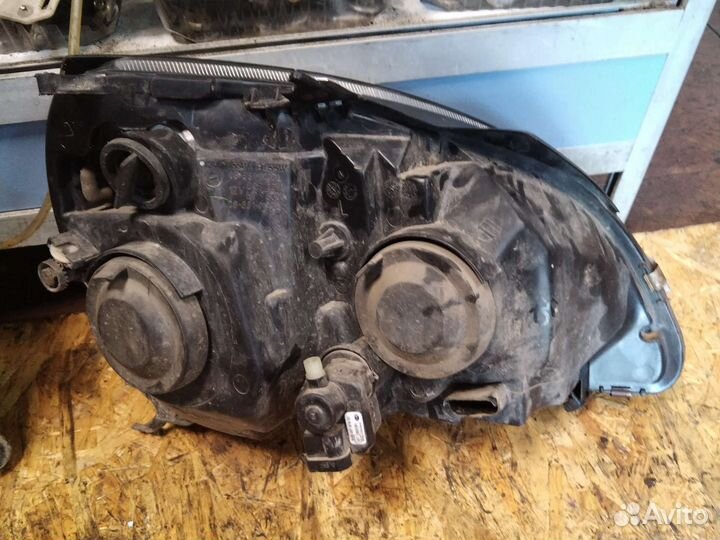 Фара передний Renault Symbol