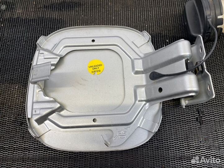 Лючок бензобака Mitsubishi Outlander GF