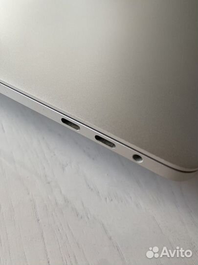 Apple Macbook Pro 15 2018 Core i7 512Гб озу 16Гб