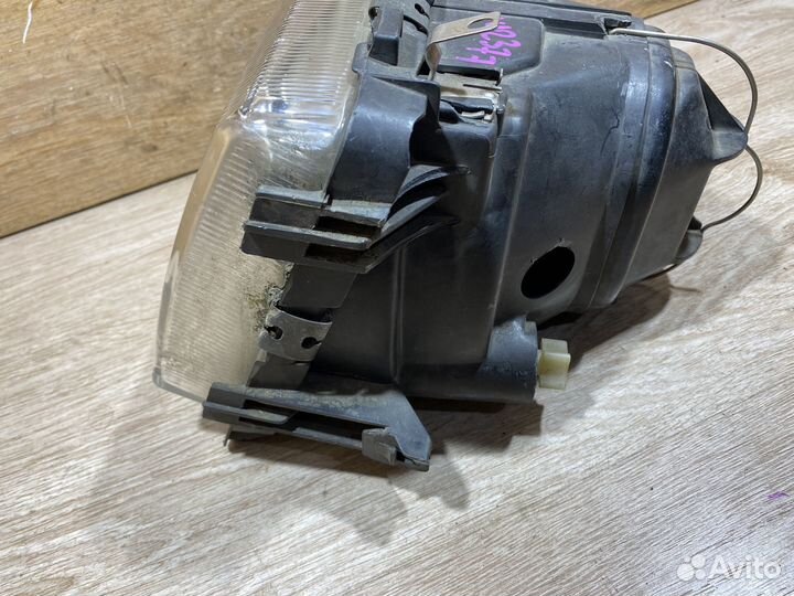 Фара передняя левая Opel Ascona C 142377