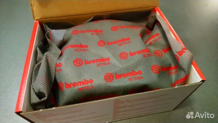 Колодки тормозные передние Brembo Xtra, P68047X