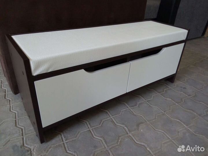 Вешалка и тумба