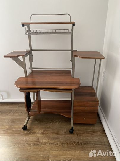 Компьютерный стол