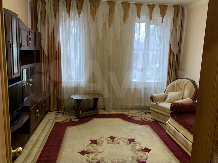 2-к. квартира, 48 м², 1/4 эт.