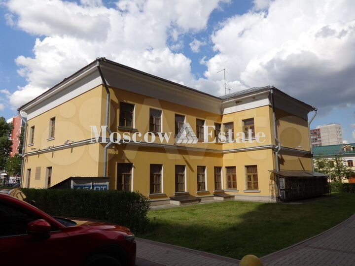 Здание, 967 м²