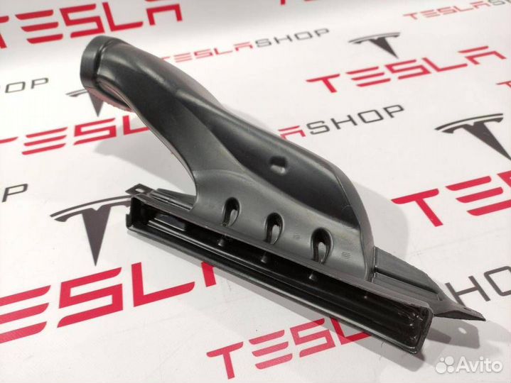 Воздуховод печки Tesla Model 3 2018 1099293-00-D