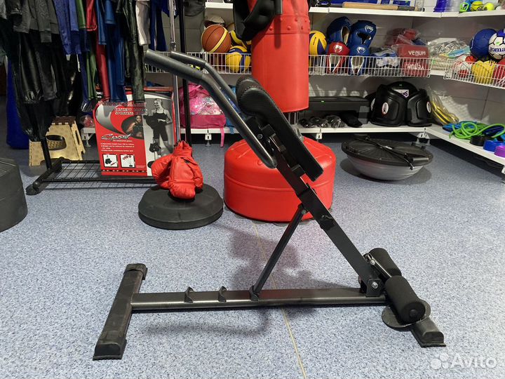 Тренажер для гиперэкстензии