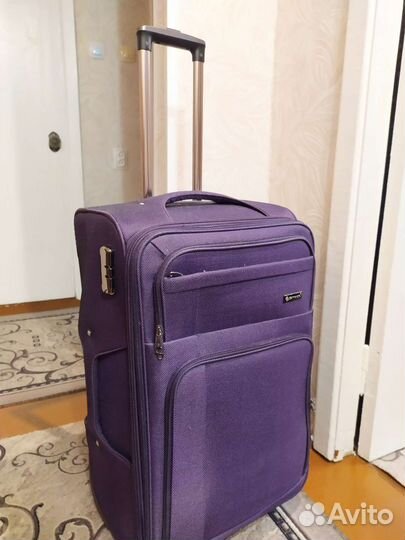 Чемодан на колесах