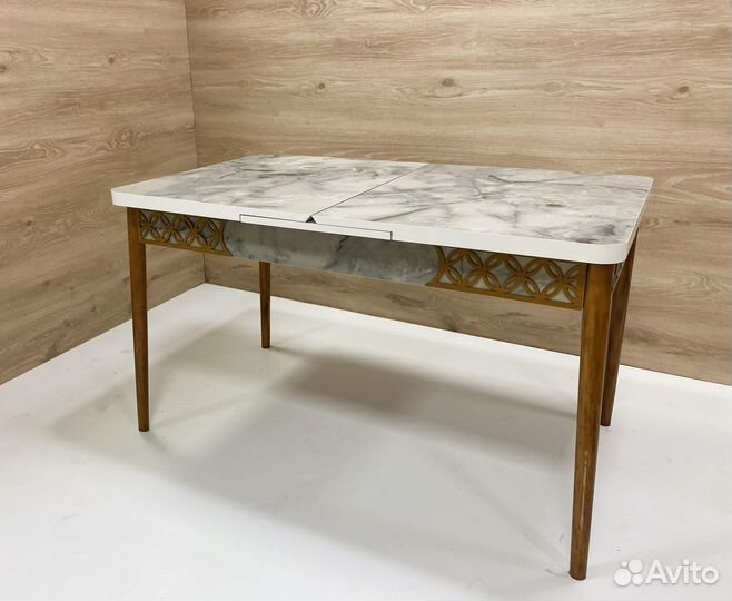 Стол раскладной и стулья 6шт