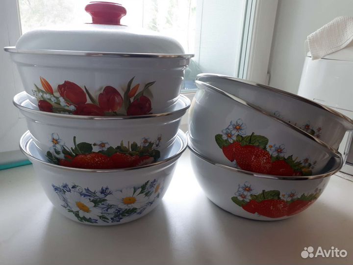 Кастрюли,миски,салатники 3 литра новые