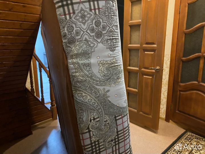 Матрас 160х200 бу