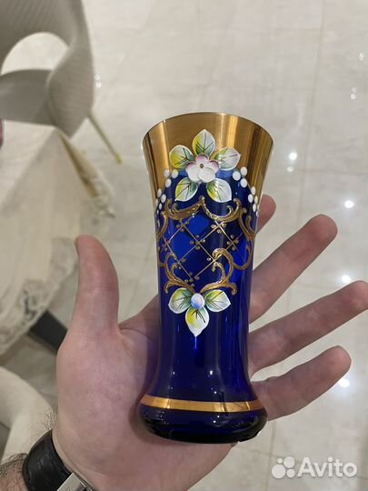 Кувшин со стаканами