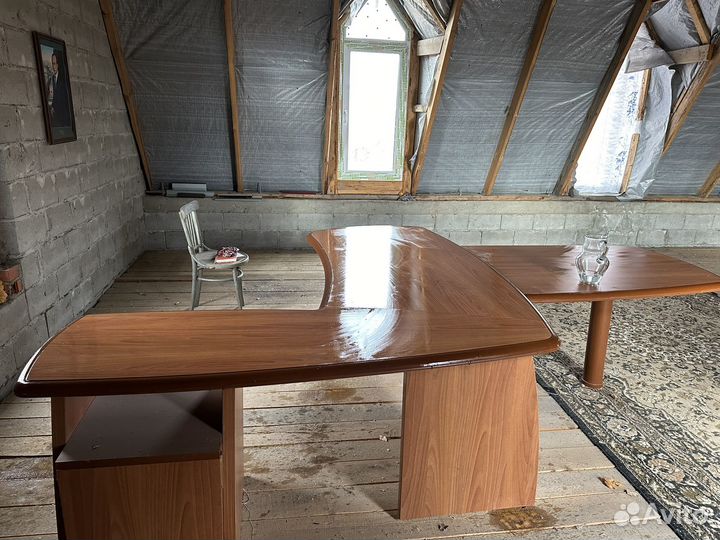 Стол офисный