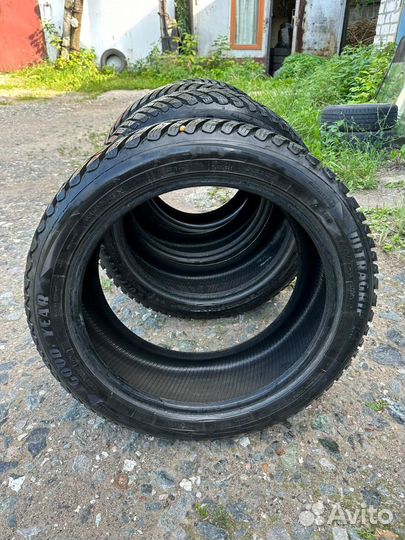 Goodyear Ultra Grip Ice Arctic 2 245/45 R19 30N