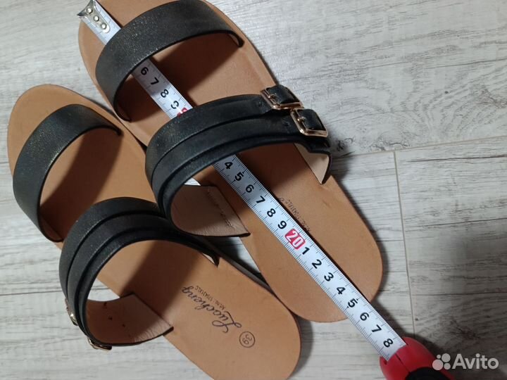 Шлепанцы женские 39 р. новые