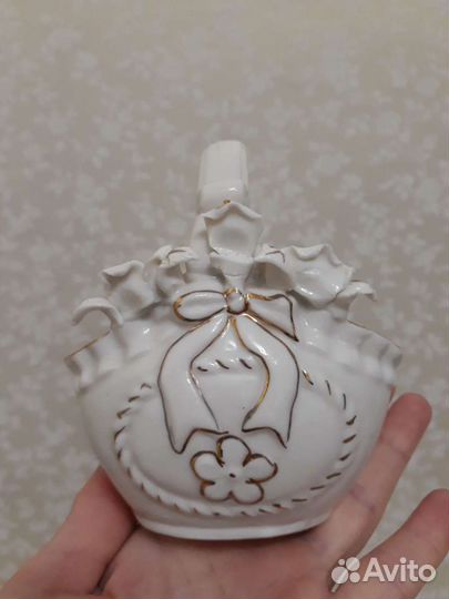 Корзиночка фарфоровая