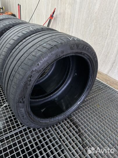 Michelin Pilot Sport 4 S 295/35 R21 107Y