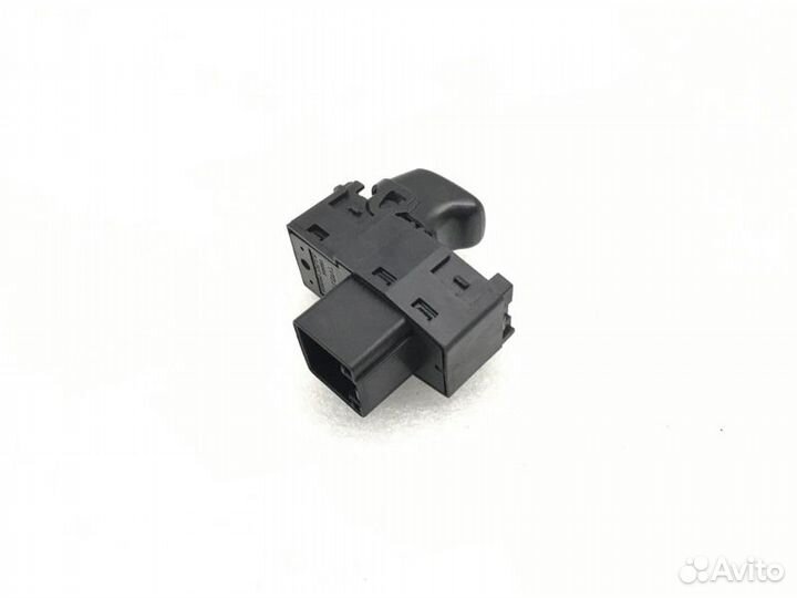 Кнопка стеклоподъемника задняя правая Volvo S60 1