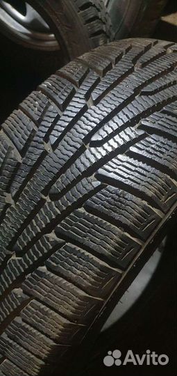 Nokian Tyres Hakkapeliitta R 235/55 R17 103R