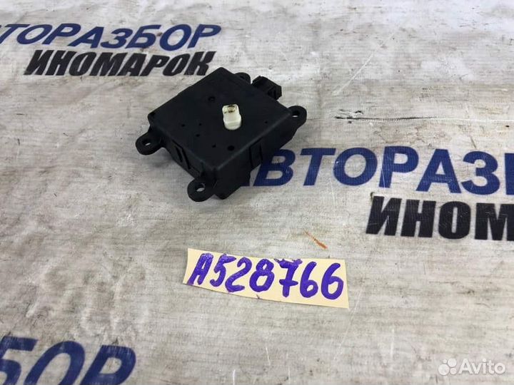 Моторчик заслонки печки для Nissan Qashqai 1 2006
