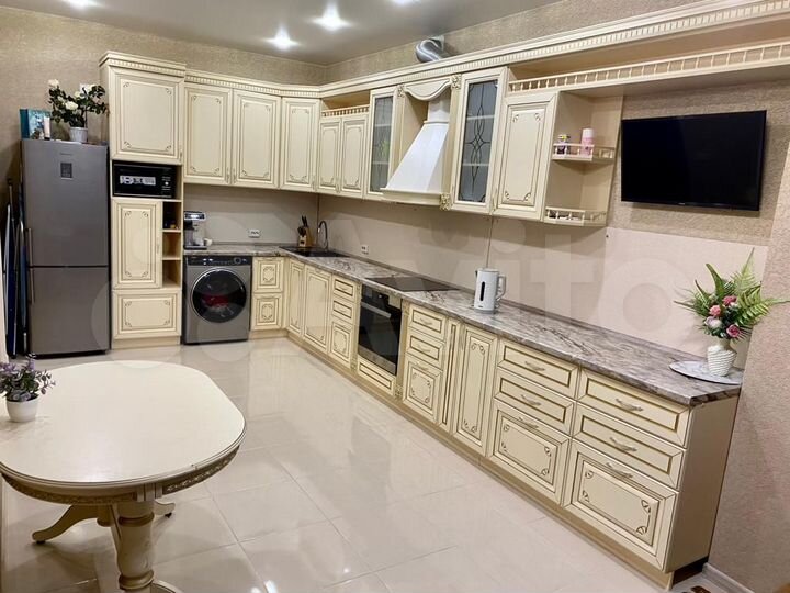 3-к. квартира, 72,4 м², 4/10 эт.