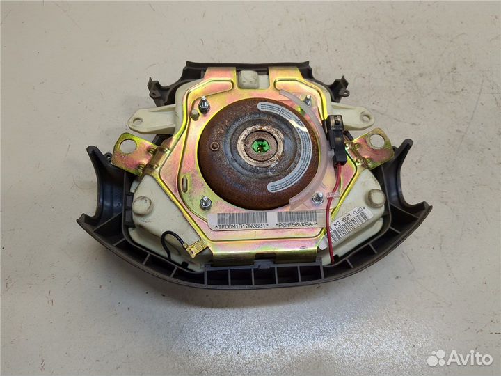 Подушка безопасности водителя Chrysler 300M, 2000