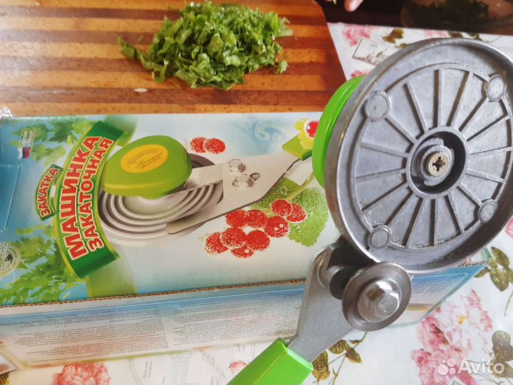 Машинка для закатки банок