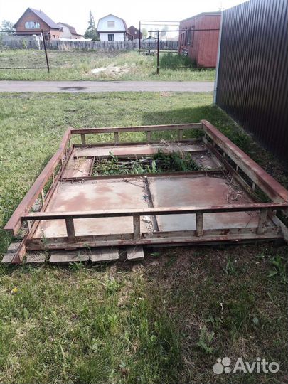 Продаю ворота гаражные