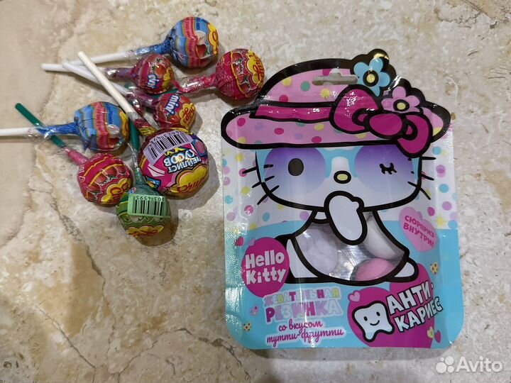 Hello kitty хелоу китти жевачка и чупа чупс