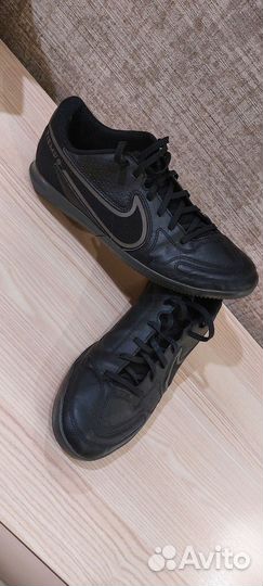 Футбольные бутсы nike